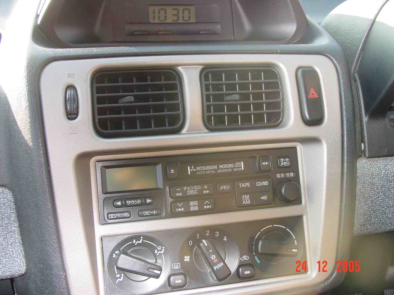 1999 Mitsubishi Pajero iO Photos