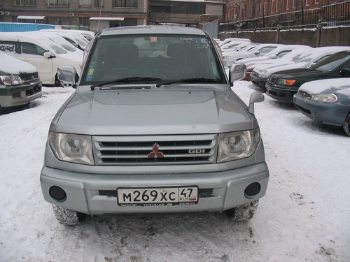1999 Mitsubishi Pajero iO Pictures