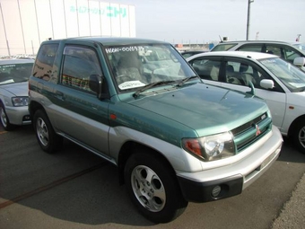 1999 Mitsubishi Pajero iO