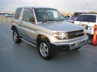 1999 Mitsubishi Pajero iO