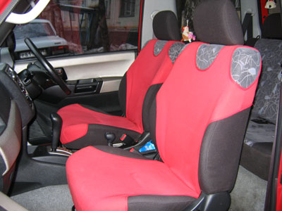 1999 Mitsubishi Pajero iO Photos