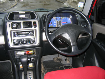 1999 Mitsubishi Pajero iO Photos