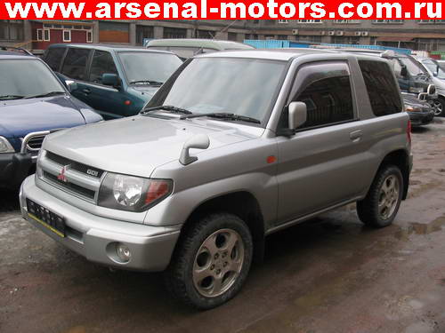 1999 Mitsubishi Pajero iO Images