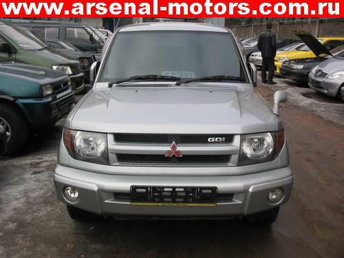 1999 Mitsubishi Pajero iO Pictures