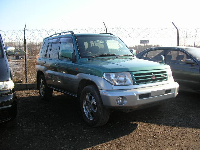 1999 Mitsubishi Pajero iO Images