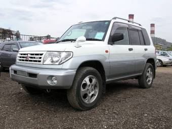 1999 Mitsubishi Pajero iO For Sale