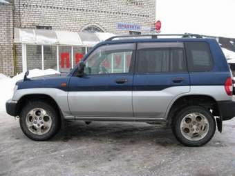 1999 Mitsubishi Pajero iO Pictures