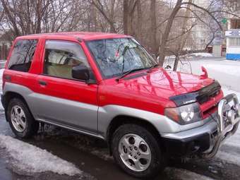 1999 Mitsubishi Pajero iO Pictures