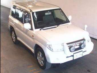 1999 Mitsubishi Pajero iO Photos