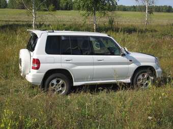 1999 Mitsubishi Pajero iO Pictures