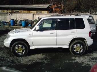 1999 Mitsubishi Pajero iO Pictures