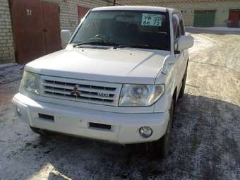 1999 Mitsubishi Pajero iO Pictures