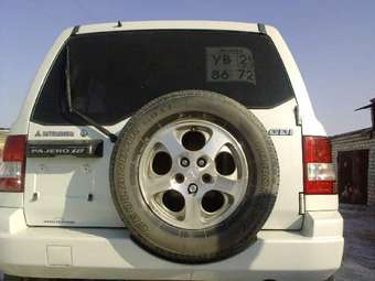 1999 Mitsubishi Pajero iO Pictures