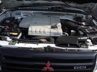 1999 Mitsubishi Pajero iO Pictures