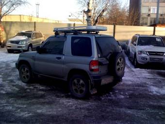 1999 Mitsubishi Pajero iO Images
