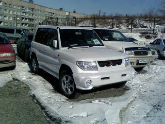 1999 Mitsubishi Pajero iO