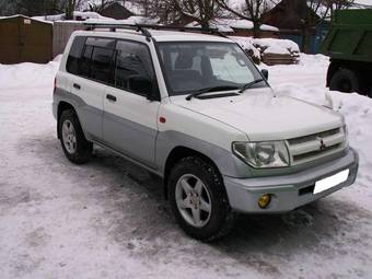1999 Mitsubishi Pajero iO Pictures