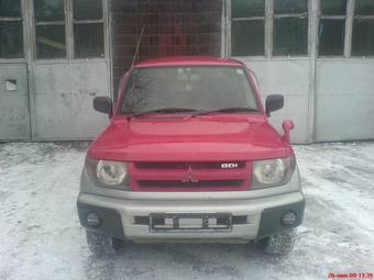 1999 Mitsubishi Pajero iO Pictures