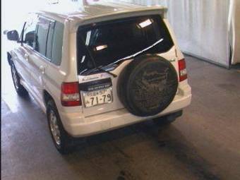 1999 Mitsubishi Pajero iO Pictures