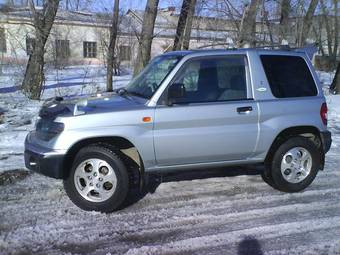 1999 Mitsubishi Pajero iO Photos