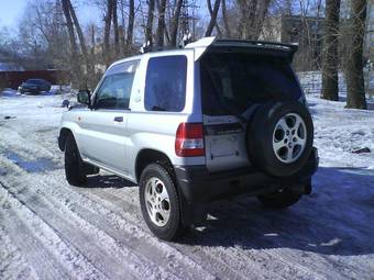 1999 Mitsubishi Pajero iO Photos