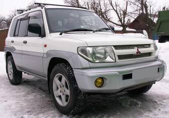 1999 Mitsubishi Pajero iO Photos
