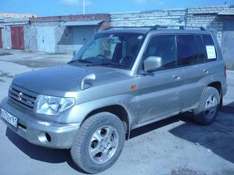 1999 Mitsubishi Pajero iO Pictures