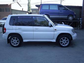 1999 Mitsubishi Pajero iO Photos