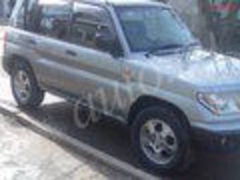 1999 Mitsubishi Pajero iO Pictures