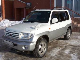 1999 Mitsubishi Pajero iO Photos