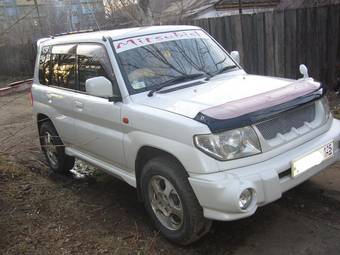 1999 Mitsubishi Pajero iO Wallpapers