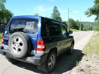 1999 Mitsubishi Pajero iO Pics