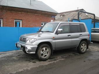 1999 Mitsubishi Pajero iO Photos