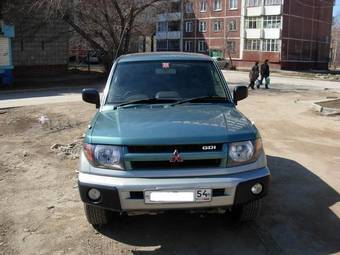 1999 Mitsubishi Pajero iO Pictures