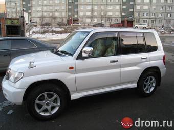 1999 Mitsubishi Pajero iO