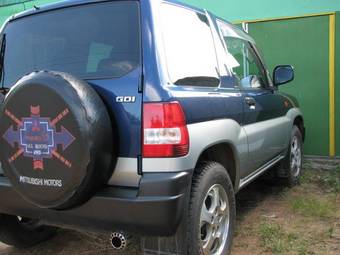 1999 Mitsubishi Pajero iO Pictures