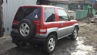 1999 Mitsubishi Pajero iO Pics