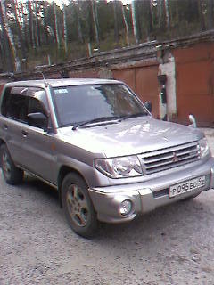 1999 Mitsubishi Pajero iO