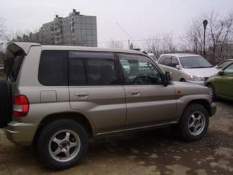 1999 Mitsubishi Pajero iO Pictures