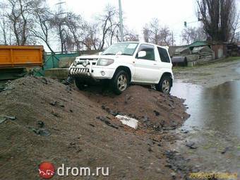 1999 Mitsubishi Pajero iO