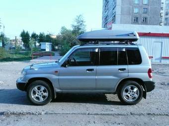 1999 Mitsubishi Pajero iO Pictures