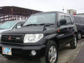 1999 Mitsubishi Pajero iO Pictures