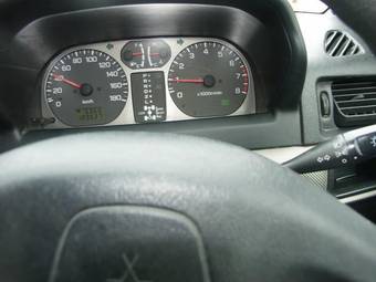 1999 Mitsubishi Pajero iO Pictures