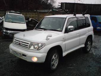 1999 Mitsubishi Pajero iO Pictures