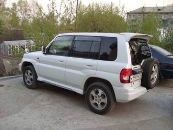 1999 Mitsubishi Pajero iO Pictures