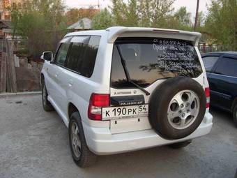 1999 Mitsubishi Pajero iO Pics