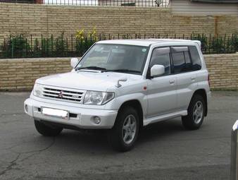 1999 Mitsubishi Pajero iO Photos