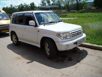 1999 Mitsubishi Pajero iO