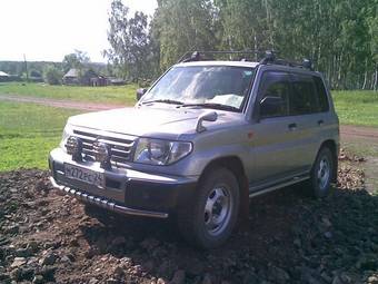 1999 Mitsubishi Pajero iO Photos