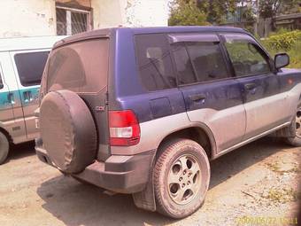 1999 Mitsubishi Pajero iO Pictures